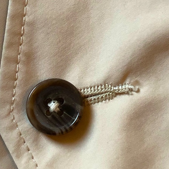 Packable water-repellent jacket in stoneware grey. Lightweight fabric. - Picture 5 of 14